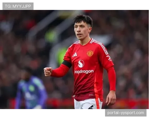 曼联官方确认，中卫利桑德罗·马丁内斯因伤赛季报销