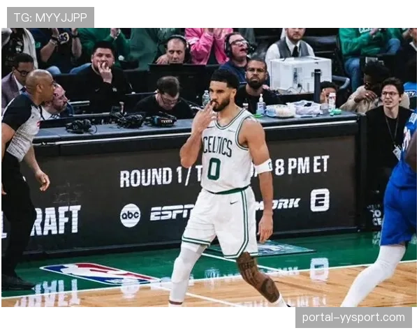 凯尔特人123-91大胜76人，塔图姆杰伦布朗合砍58分